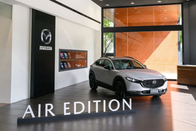 新世代旗艦科技領航安全進化 2027 年式 MAZDA CX-30 周延防護與駕乘體驗全面深化 廣島匠心細琢雅緻跨界品味 MAZDA CX-30 20S Air Edition 馭風登場